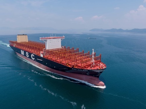 サムスン重工業が建造に成功した世界最大サイズ（２万３０００ＴＥＵ級）のコンテナ船
