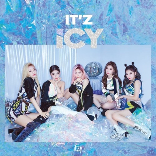 ＩＴＺＹの１ｓｔミニアルバム『ＩＣＹ』