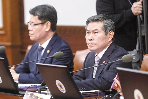 鄭景斗（チョン・ギョンドゥ）国防部長官