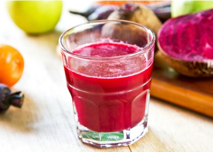 リンゴ、ビーツ、ニンジンをミキサーにかけて作った「ＡＢＣジュース」。豊富な食物繊維とビタミン・無機質が含まれていてダイエットとともに肌の健康や免疫力強化にも効果がある。