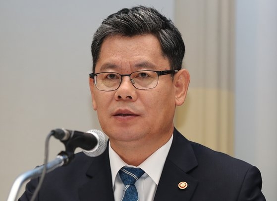 金錬鉄（キム・ヨンチョル）統一部長官
