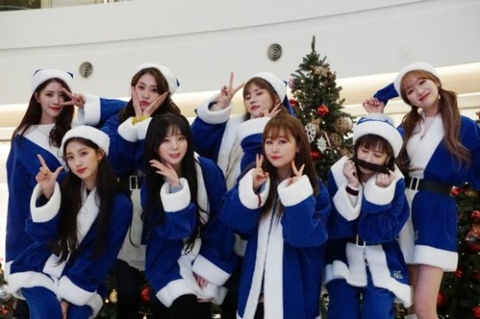 ＬＯＶＥＬＹＺ［写真　Ｗｏｏｌｌｉｍ　エンターテインメント］