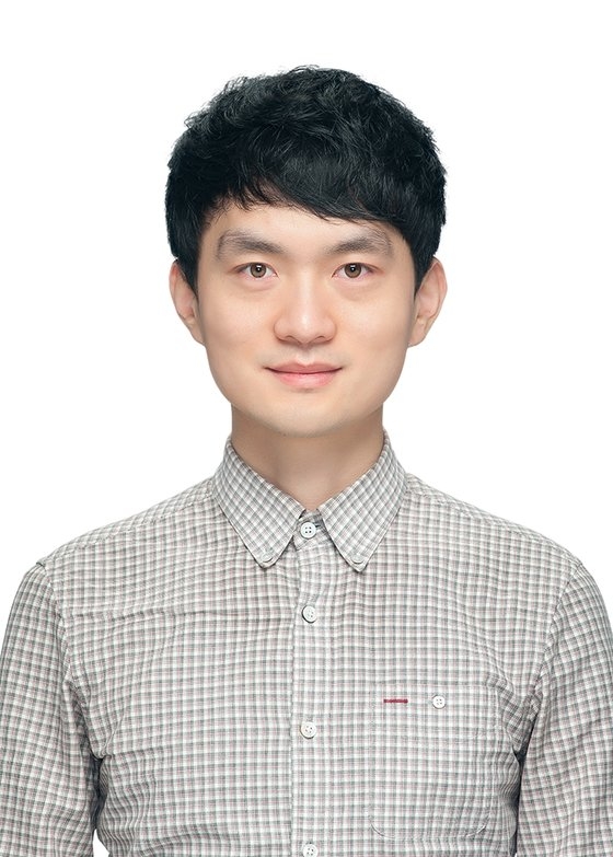 延世セブランスがん病院肺がんセンターで新薬を研究中の中国僑胞３世出身のシン・チュンボン研究員。「肺がん研究の先頭走者になる」という抱負を明らかにした。彼は「韓国は絶対暮らしにくい国ではない」と強調した。