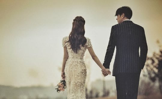 ２月に結婚する俳優リュ・シウォンのウェディンググラビア［写真　アルスカンパニー］