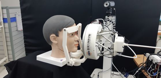 韓国機械研究院が開発した遠隔検体採取ロボット［写真　韓国機械研究院］
