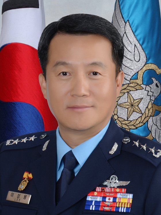 国防部は２１日、新空軍参謀総長にイ・ソンヨン合同参謀本部戦略企画本部長を内定したと明らかにした。［写真　空軍］