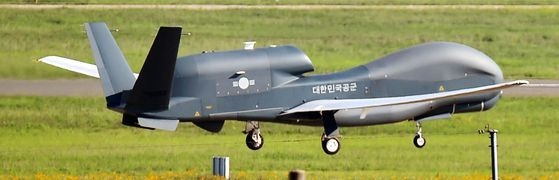 無人偵察機グローバルホーク（ＲＱ－４）が６月、慶尚南道泗川（サチョン）の部隊から離陸している。　［ニューシス］