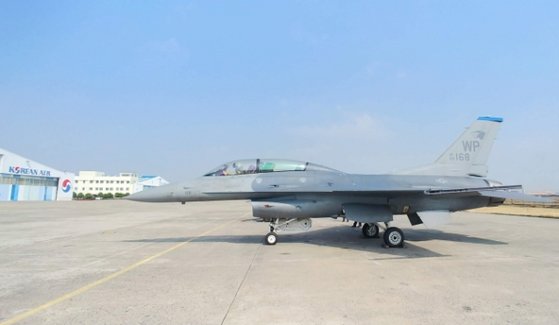 大韓航空が整備するＦ－１６戦闘機。