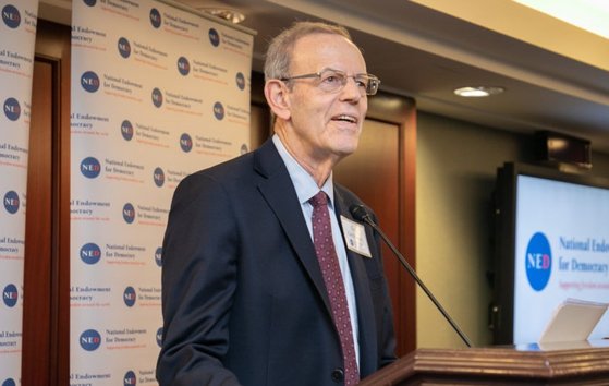 カール・ガーシュマン（Ｃａｒｌ　Ｇｅｒｓｈｍａｎ）会長