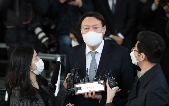 尹錫悦（ユン・ソクヨル）前検察総長。キム・ギョンロク記者