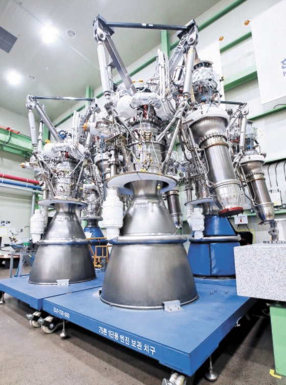 スペースX」の夢…国内技術で作った韓国型飛翔体の産室 | Joongang