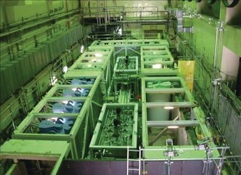 福島原子力発電所事故現場に設置された多核種除去設備（ＡＬＰＳ）。