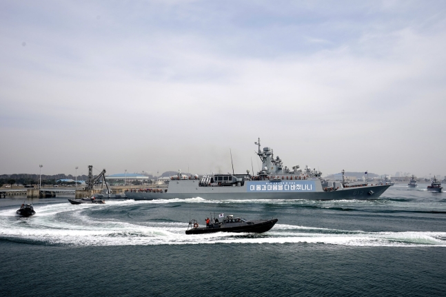 韓国海軍、すべての艦艇・主要部隊で「距離2.5段階」に引き上げ Joongang Ilbo 中央日報