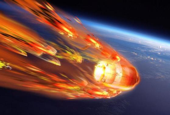 中国が２０１１年に打ち上げた「天宮１号」も２０１８年に地球に落下し、「ロシアンルーレット」という声が出ていた。写真は「天宮１号」落下の想像図。　［中央フォト］