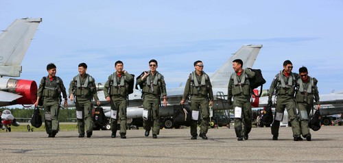 ２０１７年のレッドフラッグ演習に参加した韓国空軍の操縦士　［写真　空軍提供］