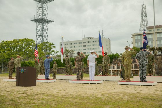 １１日、自衛隊相浦駐屯地では、日本、米国、フランス、オーストラリアの参加兵力が共同訓練を開始する行事が開かれた。米国防総省
