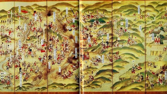 １５７５年の長篠の戦いを描いた屏風絵　『図説織田信長』（２００２、東京発行）