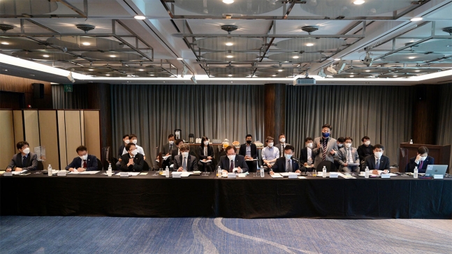 ８日、パラダイスホテル釜山で開催された第２４回韓英防産軍需共同委員会。　［写真　防衛事業庁］
