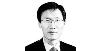 尹永寛／ソウル大学名誉教授・ハーバード大学訪問教授