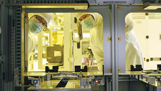 ＳＫハイニックスの京畿道利川（イチョン）半導体工場。　［写真　ＳＫハイニックス］