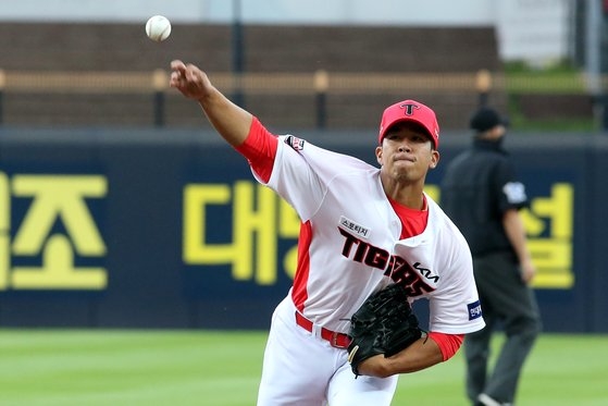 西武に移籍した元起亜の投手ボー・タカハシ。［写真　韓国日刊スポーツ］