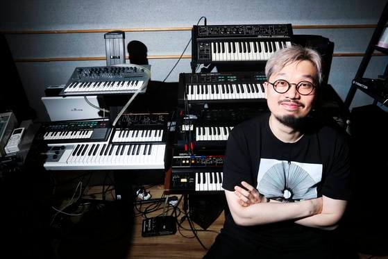 アイドルグループＢＴＳ（防弾少年団）を作ったプロデューサーのＰｄｏｇｇ。ＢＴＳのメンバーは「ＰｄｏｇｇがＢＴＳを作った」と語る。写真は２０１７年ソウル論硯洞（ノンヒョンドン）作業室でインタビューに応じているＰｄｏｇｇ。キム・ギョンロク記者