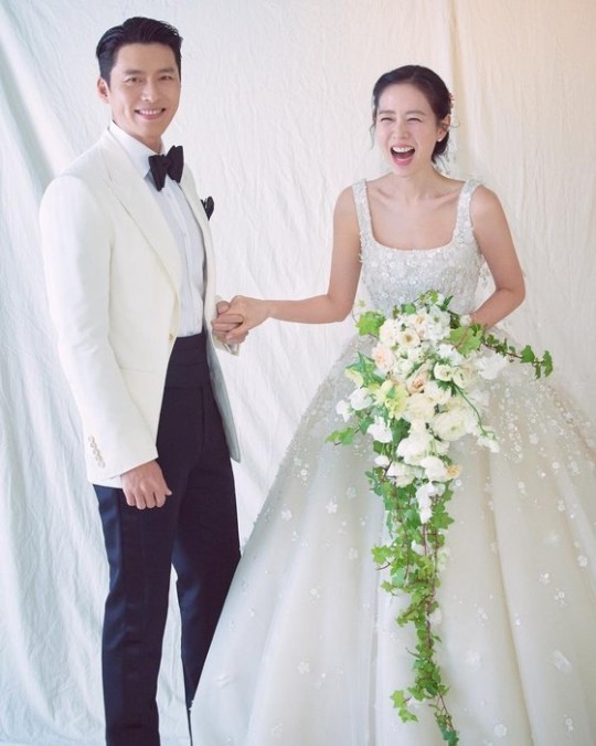 俳優ヒョンビン＆女優ソン・イェジンが３１日午後、結婚式を控えて公開したウェディング写真。［写真　ＭＳｔｅａｍエンターテインメント］