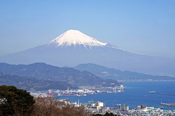 静岡から見た富士山［写真　日本政府観光局］