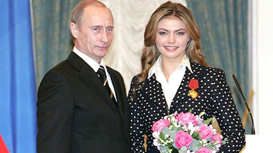 プーチン大統領とその愛人とされるカバエワさん。［ツイッター　キャプチャー］
