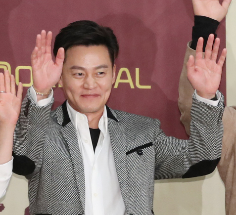 俳優イ・ソジン