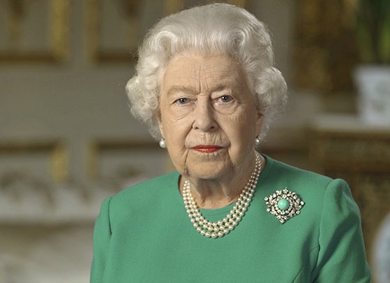 英国のエリザベス２世女王