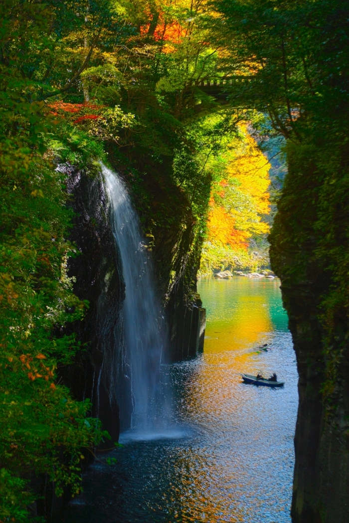 宮崎県の観光地、高千穂峡　［写真＝ロッテ観光開発］