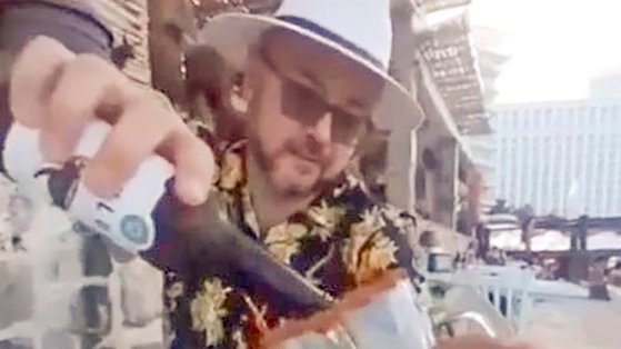 メキシコの休養地で酒を飲むロシア西部クルスク州議員のバシリエフ氏　ロシアＳＮＳフコンタクテ　キャプチャー