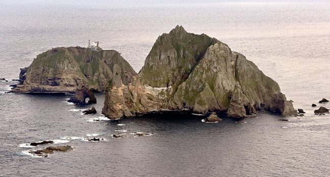 独島（トクド、日本名・竹島）の全景［写真　共同取材団］