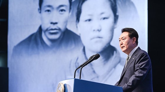 尹錫悦大統領が１日、ソウルの柳寛順記念館で開かれた三一節記念式で記念演説をしている。尹大統領はこの日日本を安保と経済、世界的アジェンダのパートナーだと明らかにした。［写真　大統領室］