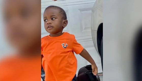 ワニの口の中で発見された米フロリダ州の２歳の男児。［写真　セントピーターズバーグ警察］