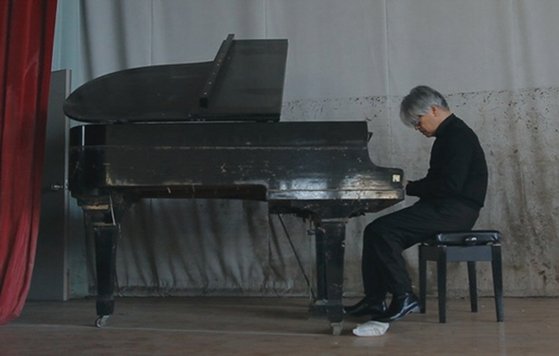 坂本龍一氏