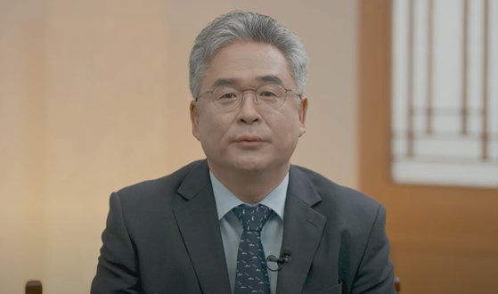１４日（現地時間）に米ニューヨーク国連本部で開かれる国際海洋法裁判所（ＩＴＬＯＳ）裁判官選挙に出馬した李滋炯（イ・ジャヒョン）外交部国際法律局長。［外交部　ユーチューブ　キャプチャー］