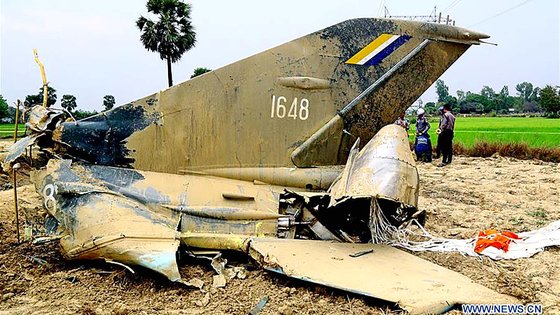 墜落したミャンマー空軍の訓練用中国産Ｆ－７戦闘機／中国新華網キャプチャー