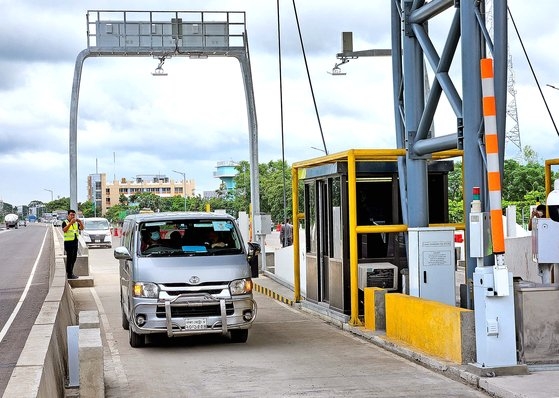 パドマ大橋のハイパス試演場面。カン・ガプセン記者