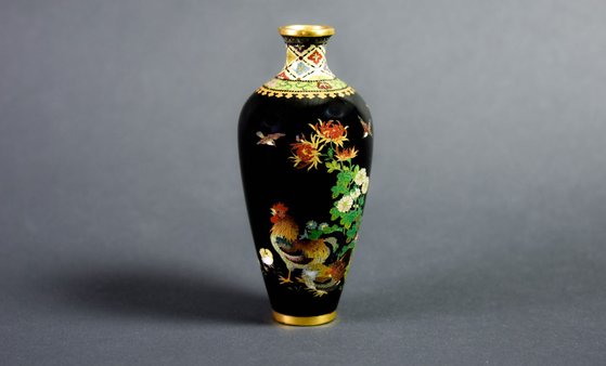 英リサイクルショップで２．５ポンドで買った花瓶…日本の職人の作品 