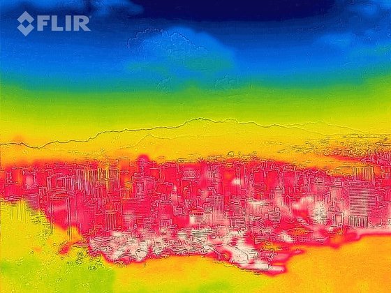 サーモグラフィカメラで撮影した真っ赤なソウルの都心。［写真　聯合ニュース］