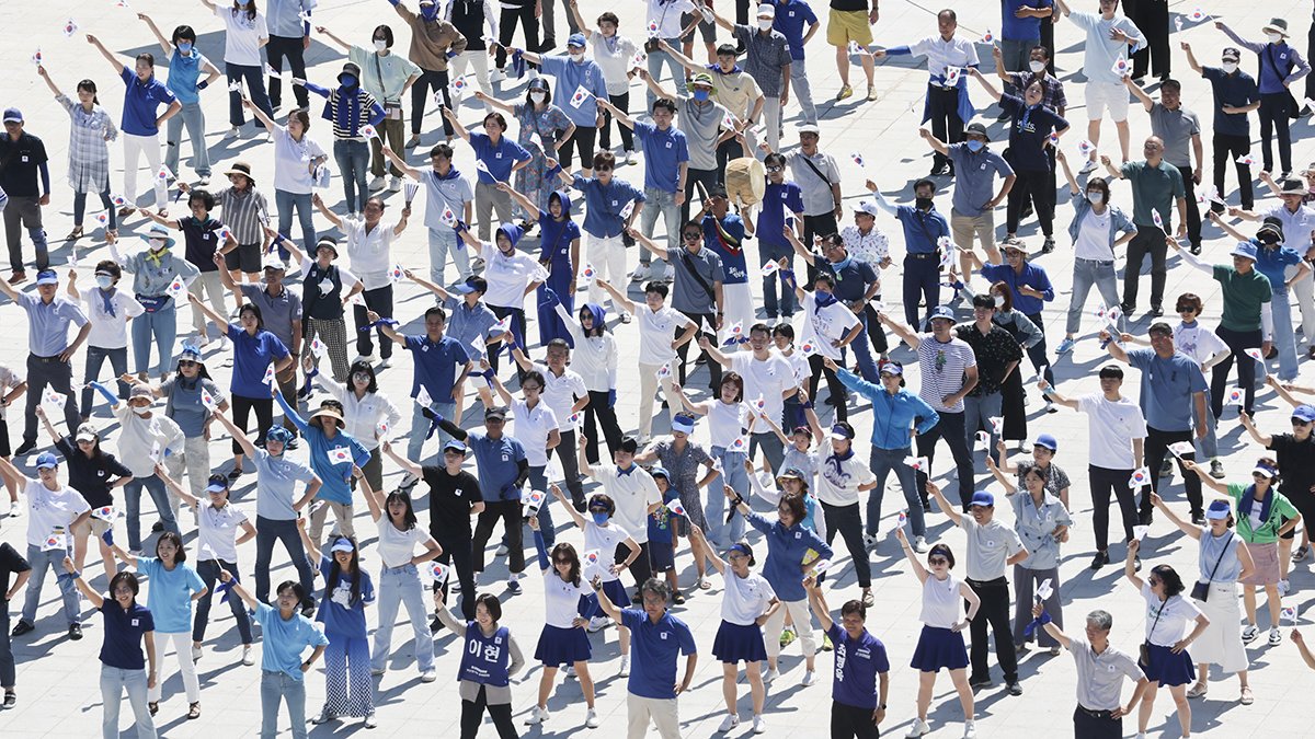 「独島は韓国の地」フラッシュモブを繰り広げる市民。ソン・ボングン記者