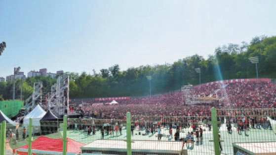 昨年５月２７日、ソウル城北区の高麗大学でフェスティバル「イプシレンティ」が開かれている。ハム・ミンジョン記者