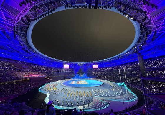 ２３日に中国杭州のオリンピックスポーツセンタースタジアムで２０２２杭州アジア大会開会式が開かれている。チャン・ジニョン記者