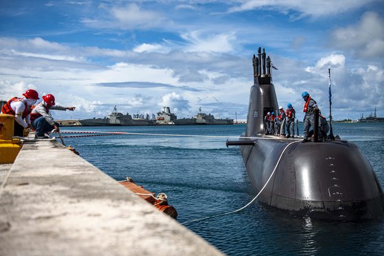 海軍は６日から２２日までグアム近海で韓米合同対潜水艦訓練「サイレントシャーク」を実施した。［写真　韓国海軍］