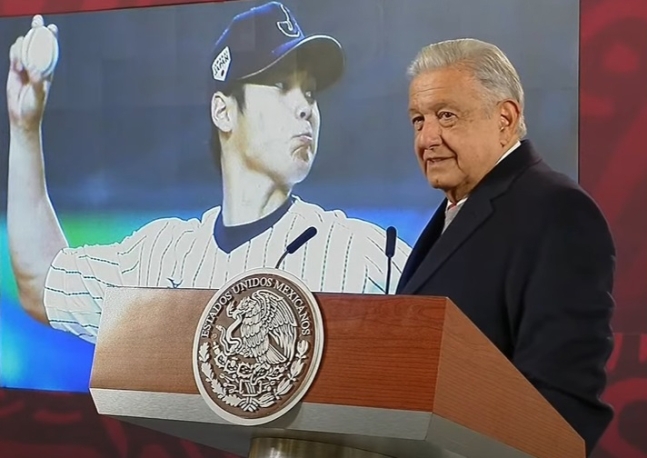 １９日の定例記者会見で大谷に言及したメキシコのロペスオブラドール大統領　［写真　メキシコ大統領の記者会見中継映像］