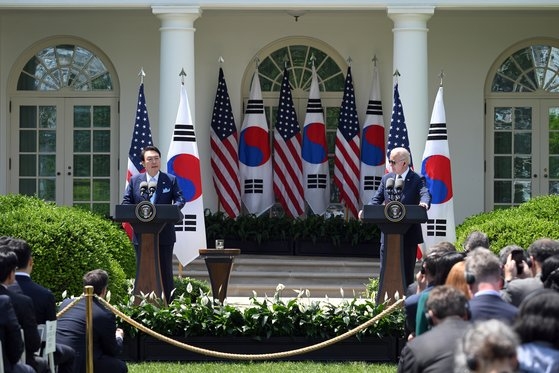 昨年４月、韓米両首脳が「ワシントン宣言」を通して今後７０年のビジョンを提示した共同記者会見　［写真　大統領室］