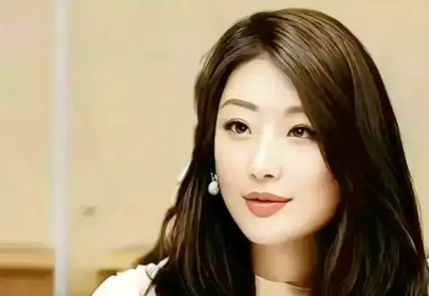 亡くなった中国ワハハグループ会長の一人娘、宗馥莉氏。［写真　ＳＮＳ］