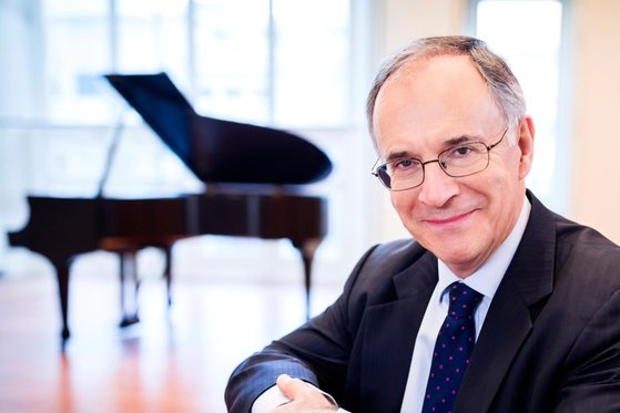 カーネギーホール代表兼芸術監督のクライブ・ギリンソン氏。［写真　カーネギーホール］